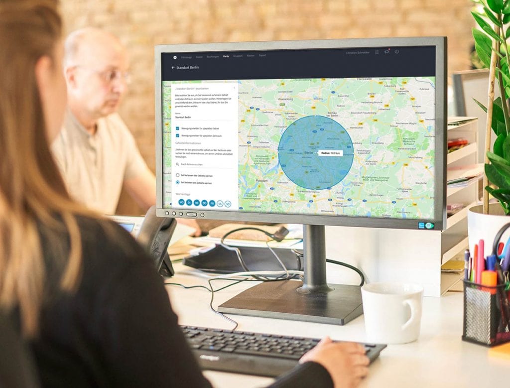 Employee using geofencing for their fleet